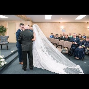 Oleg Cassini Wedding dress